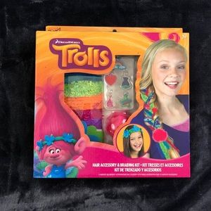 **SOLD** NWT Trolls Hair Accessory & Braiding Kit